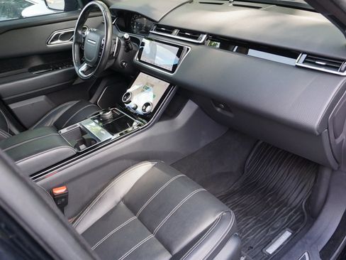 Used 2018 Land Rover Range Rover Velar R-Dynamic SE AWD/4WD image 16