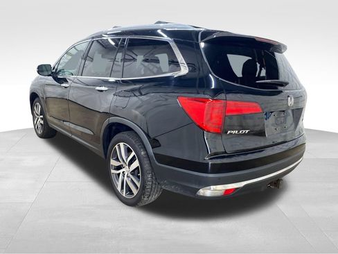 Used 2017 Honda Pilot Touring image 2