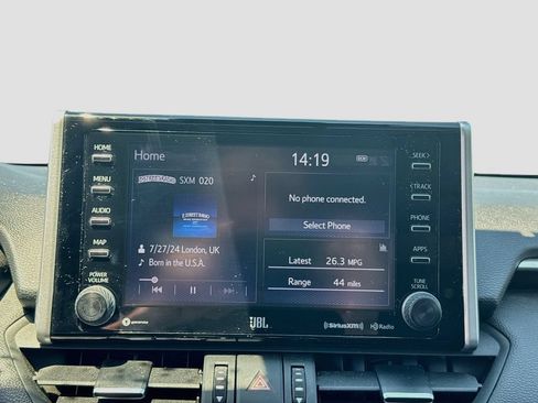 Used 2019 Toyota RAV4 XLE Premium w/ Cold Weather Package AWD/4WD image 15