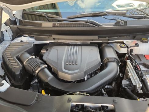 Used 2024 GMC Acadia Denali w/ Super Cruise Package AWD/4WD image 9