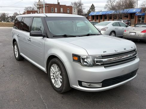 Used 2019 Ford Flex SEL w/ Equipment Group 202A image 3