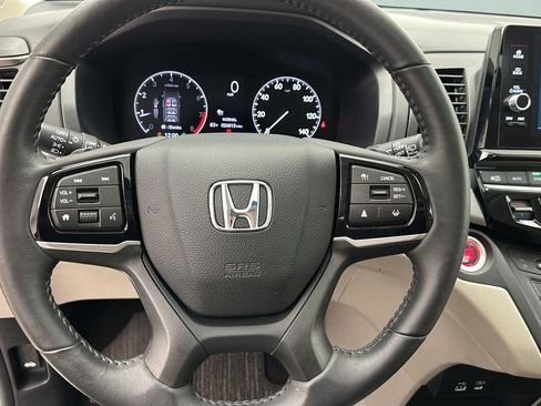 Used 2025 Honda Odyssey EX-L image 16