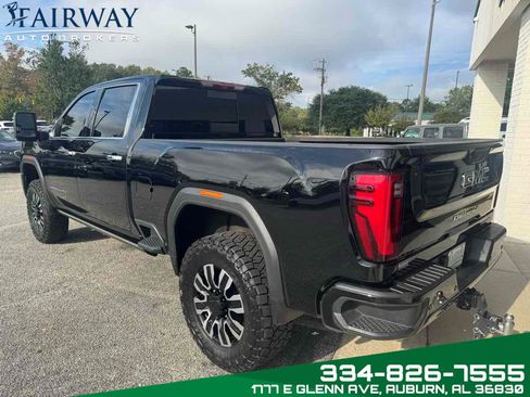 Used 2025 GMC Sierra 2500 Denali Ultimate image 8