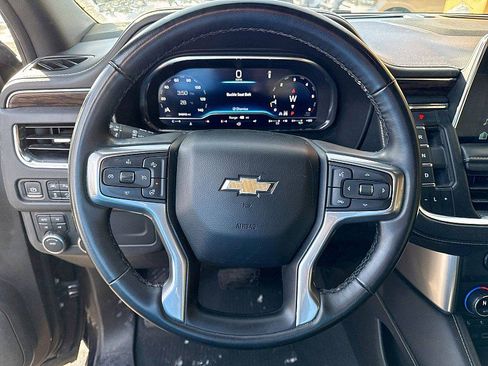 Used 2023 Chevrolet Suburban Premier image 22