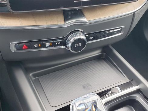 New 2026 Volvo XC60 B5 Plus w/ Protection Package Premier image 23