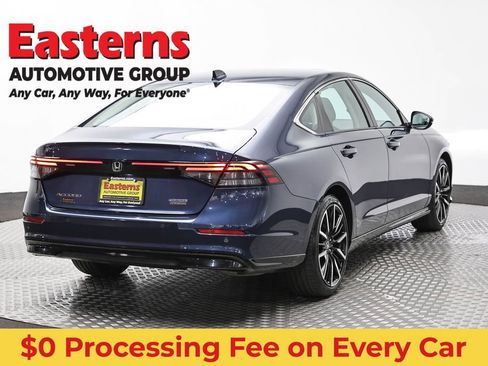 Used 2025 Honda Accord Touring image 5