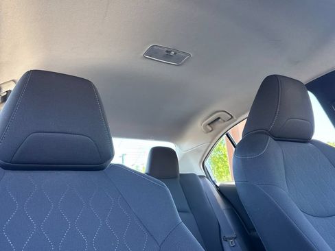 Used 2021 Toyota Corolla LE FWD image 23