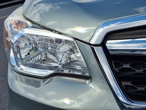 Used 2015 Subaru Forester 2.5i Premium AWD/4WD image 9
