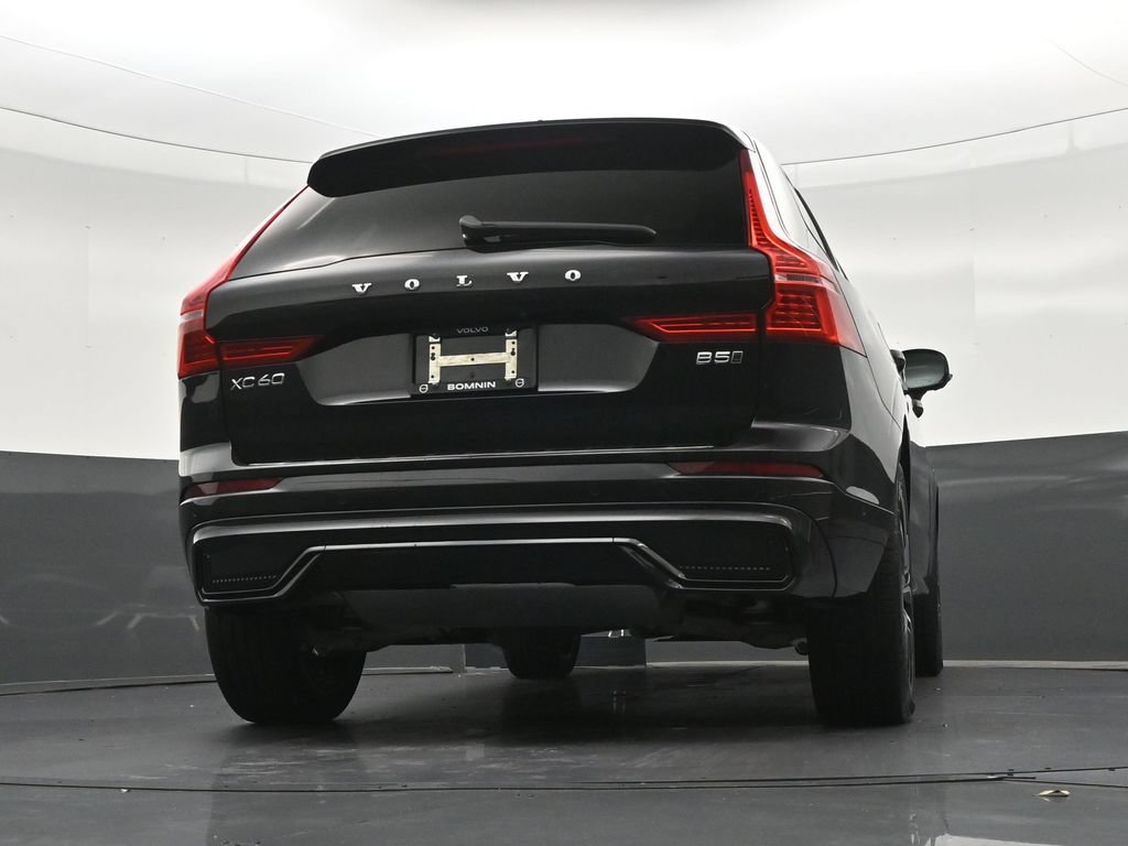 Certified 2024 Volvo XC60 B5 Plus w/ Protection Package Premier AWD/4WD image 28