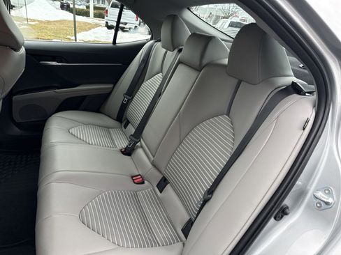 Used 2024 Toyota Camry SE image 23
