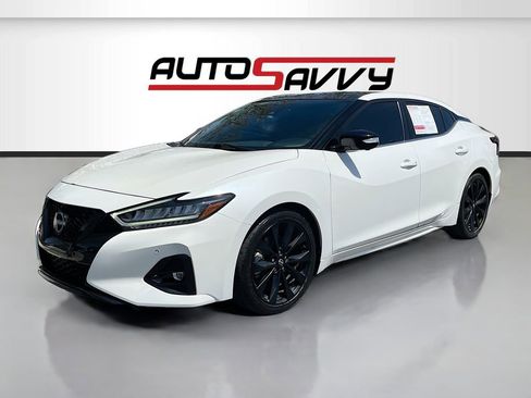 Used 2023 Nissan Maxima SR w/ Sport Mat Group FWD image 3