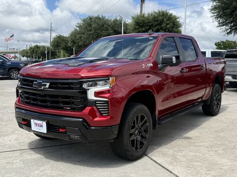 Used 2024 Chevrolet Silverado 1500 LT Trail Boss w/ LT Trail Boss Premium Package AWD/4WD image 10