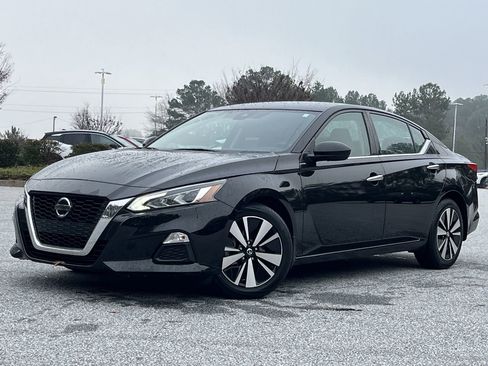 Used 2022 Nissan Altima 2.5 SV image 1