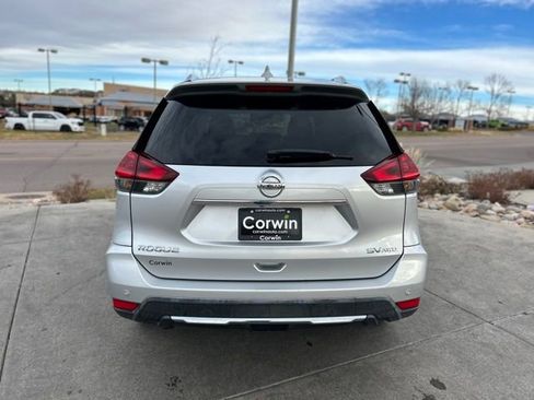 Used 2020 Nissan Rogue SV image 7