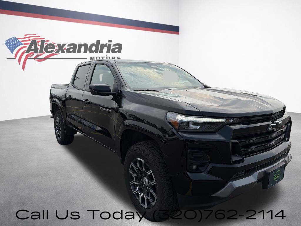 Used 2026 Chevrolet Colorado Z71 AWD/4WD image 3
