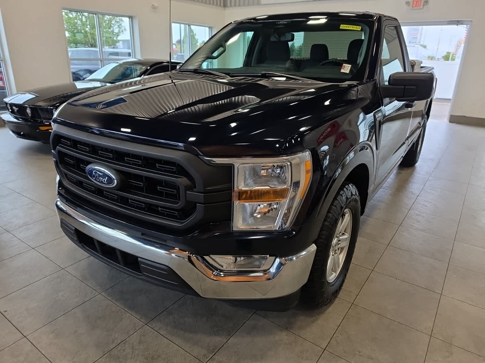 Used 2022 Ford F150 XL w/ Equipment Group 101A High RWD image 2