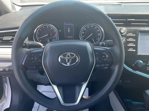 Used 2018 Toyota Camry LE w/ Convenience Package image 12