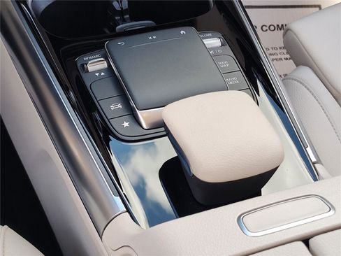 Certified 2023 Mercedes-Benz GLA 250 image 20
