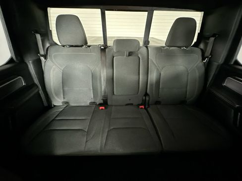 Used 2019 RAM 1500 Big Horn RWD image 12