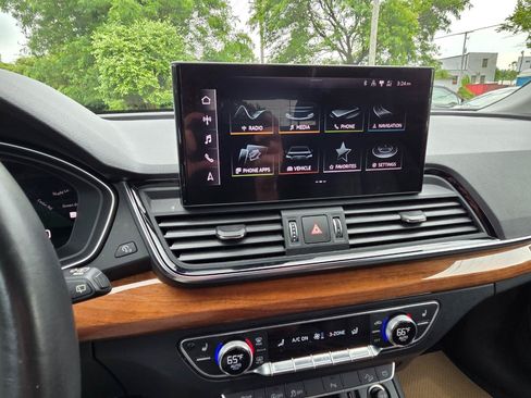 Used 2021 Audi Q5 2.0T Premium Plus w/ Premium Plus Package AWD/4WD image 22