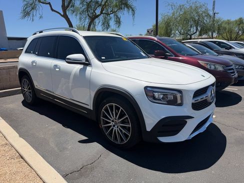 Used 2022 Mercedes-Benz GLB 250 image 4
