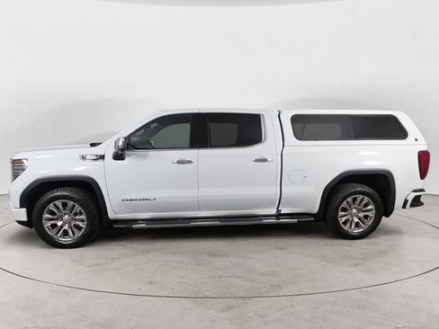 Used 2023 GMC Sierra 1500 Denali w/ Technology Package AWD/4WD image 8