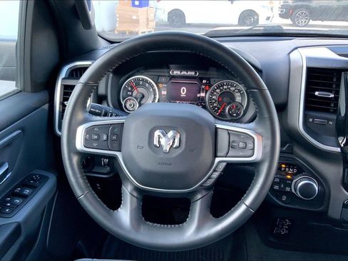 Used 2022 RAM 1500 Big Horn AWD/4WD image 5