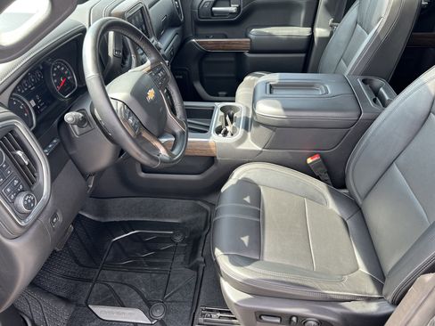 Used 2021 Chevrolet Silverado 1500 High Country w/ Technology Package AWD/4WD image 10