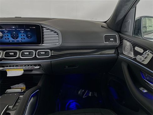 New 2026 Mercedes-Benz GLS 63 AMG 4MATIC image 24