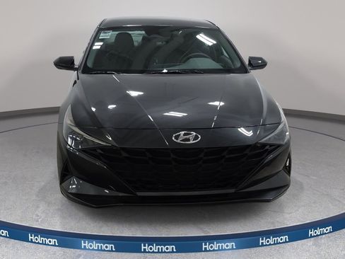Used 2023 Hyundai Elantra SEL FWD image 3