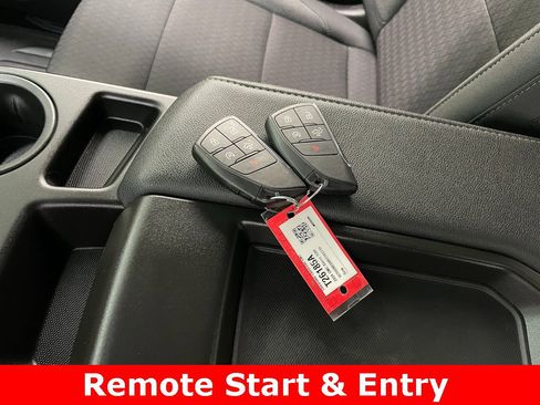 Used 2024 GMC Sierra 1500 SLE image 7