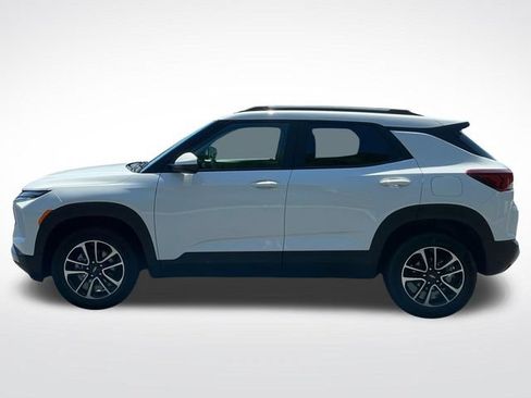 Used 2025 Chevrolet TrailBlazer LT AWD/4WD image 4