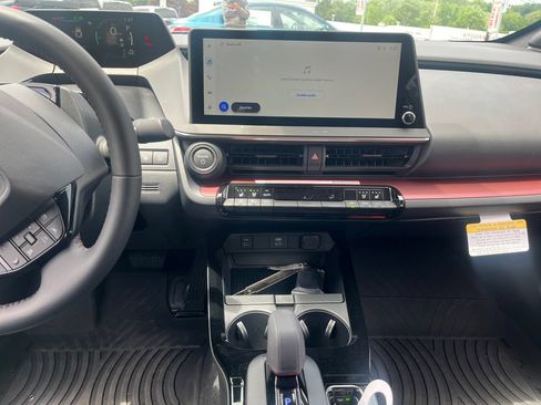 New 2026 Toyota Prius Plug-In Hybrid FWD image 11