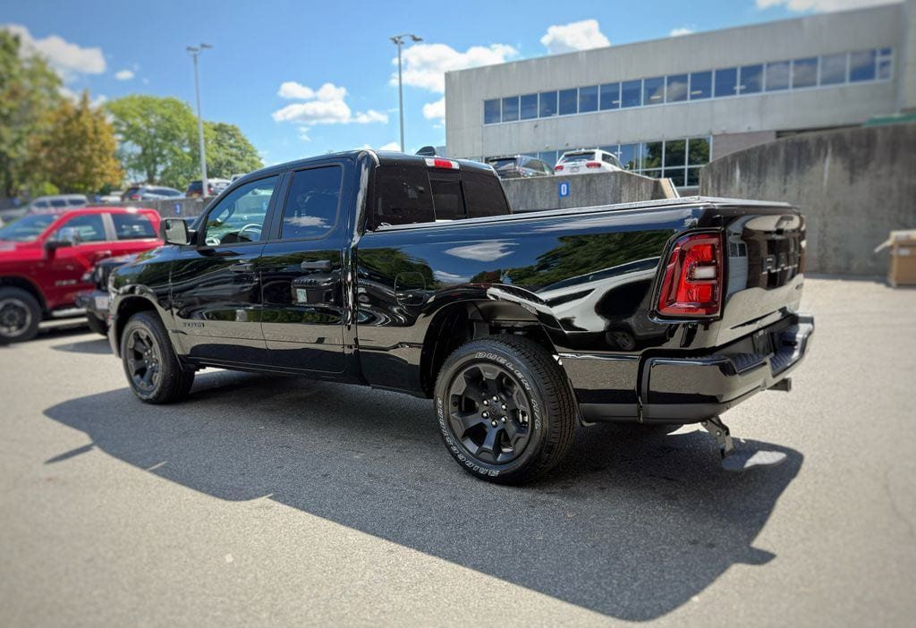 New 2026 RAM 1500 Express AWD/4WD image 13