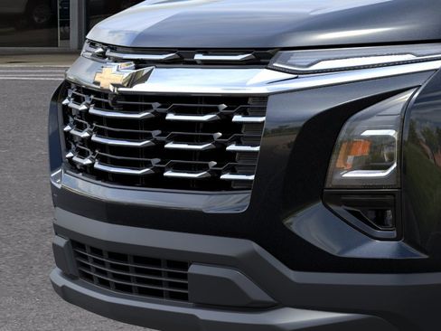 New 2026 Chevrolet Equinox LT w/ Safety and Technology Package FWD image 13