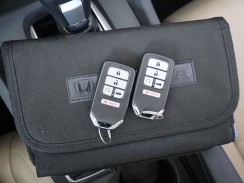 Used 2021 Honda Civic EX-L image 27