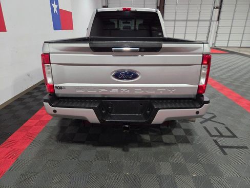 Used 2019 Ford F250 Lariat image 19