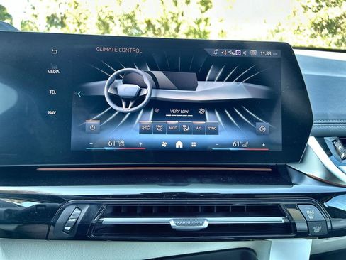 New 2026 BMW X1 xDrive28i w/ Technology Package image 23