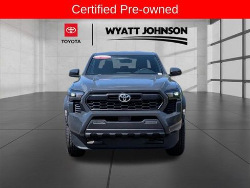 Used 2025 Toyota Tacoma TRD Off-Road AWD/4WD image 5