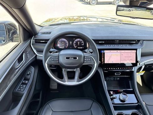New 2026 Jeep Grand Cherokee Limited AWD/4WD image 14