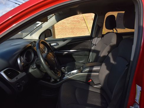 Used 2018 Dodge Journey SE w/ Blacktop Package image 13