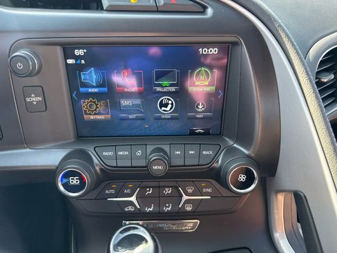 Used 2019 Chevrolet Corvette Stingray Coupe w/ Z51 1LT RWD image 16