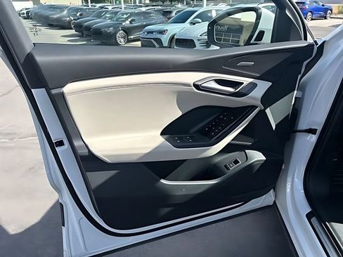 Used 2025 Audi Q6 e-tron Premium Plus w/ Premium Plus AWD/4WD image 22