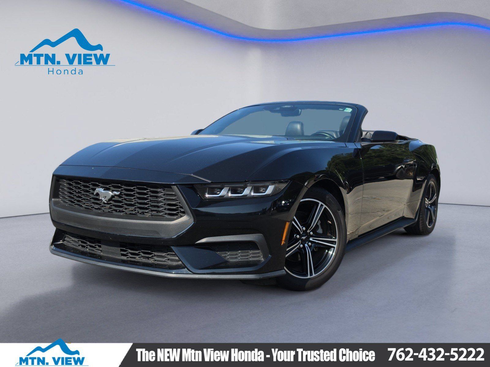 Used 2024 Ford Mustang Premium RWD image 1