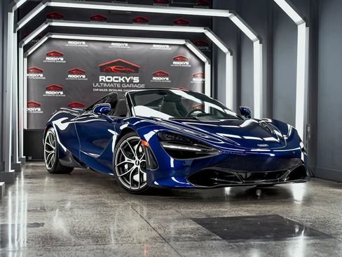 Used 2020 McLaren 720S Spider RWD image 3