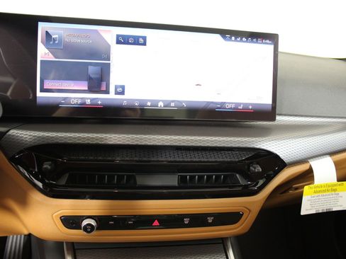 New 2026 BMW 330i Sedan w/ Premium Package RWD image 27