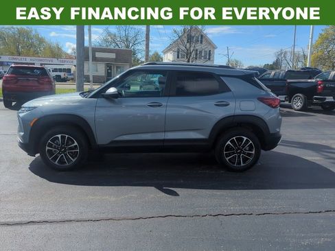 Certified 2024 Chevrolet TrailBlazer LT w/ LT Cold Weather Package AWD/4WD image 5