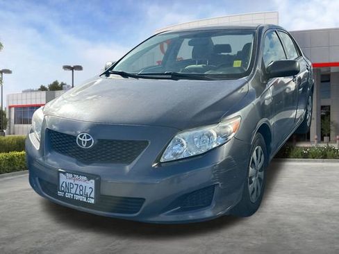 Used 2010 Toyota Corolla LE FWD image 2