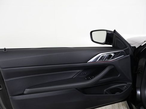 Used 2024 BMW 430i xDrive Convertible w/ Premium Package image 19