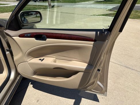 Used 2006 Buick Lucerne CXL w/ Luxury Package FWD image 15